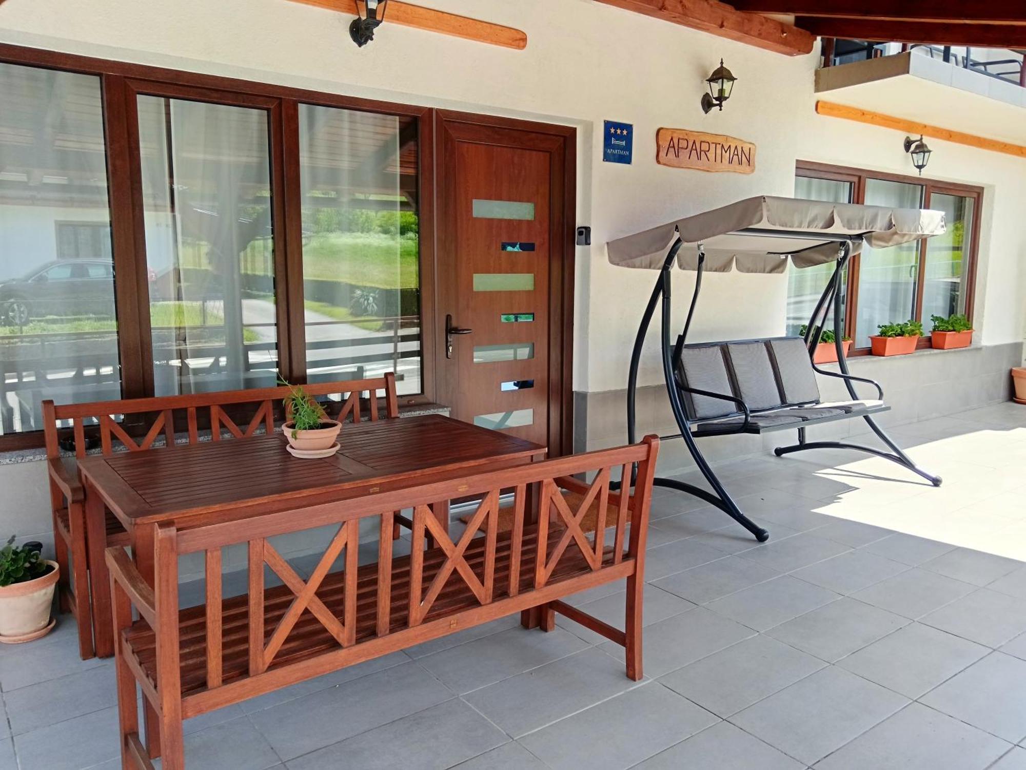 Apartman Thea Gomirje Habitación foto